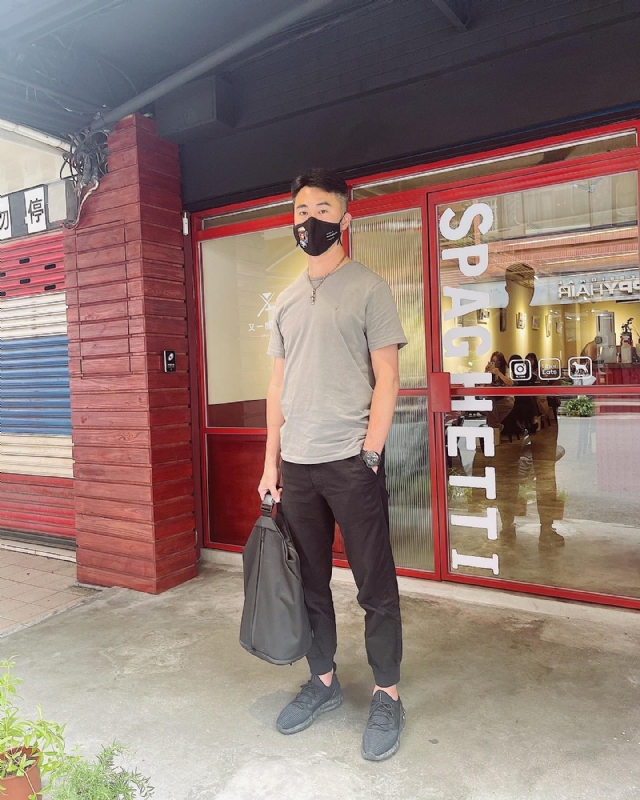 酒商安迪的第一张照片--台中上门女婿服务网